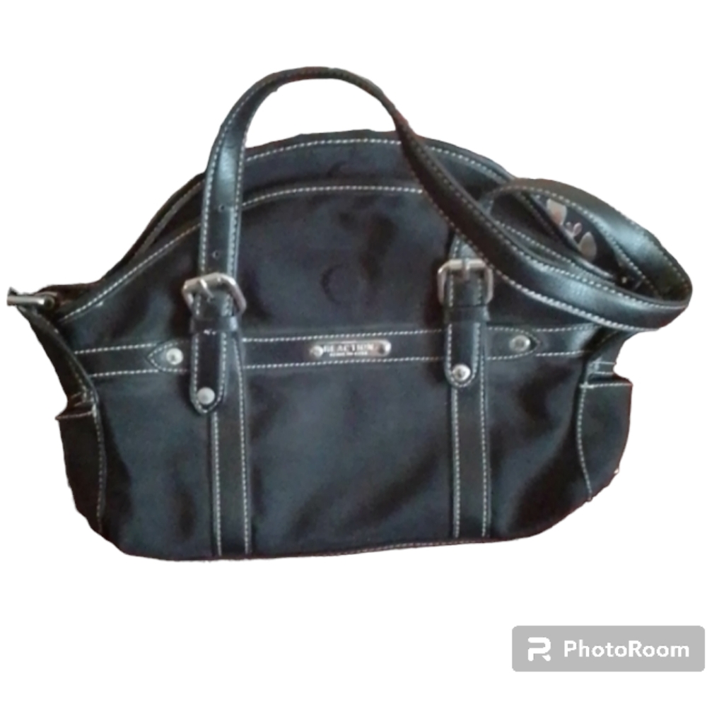 Kenneth Cole Reaction Shoulder Bag